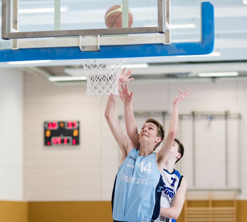 Ein tolles Spiel um den zweiten Startplatz in der U18 für die NDM-Qualifikation zwischen dem BC Anhalt und dem USC Magdeburg. // Foto: Hartmut Bösener